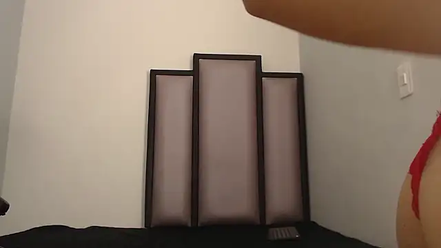 Luciferr_66's cam snapshot