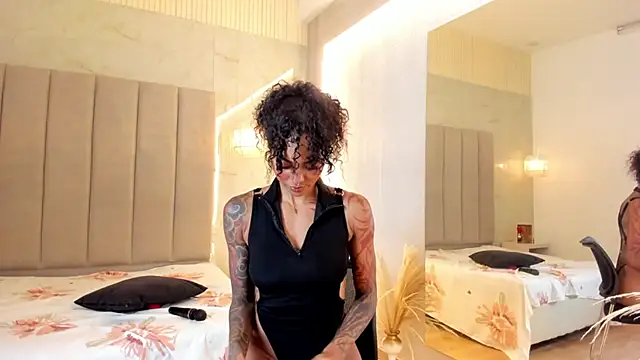 LizStorm_'s cam snapshot