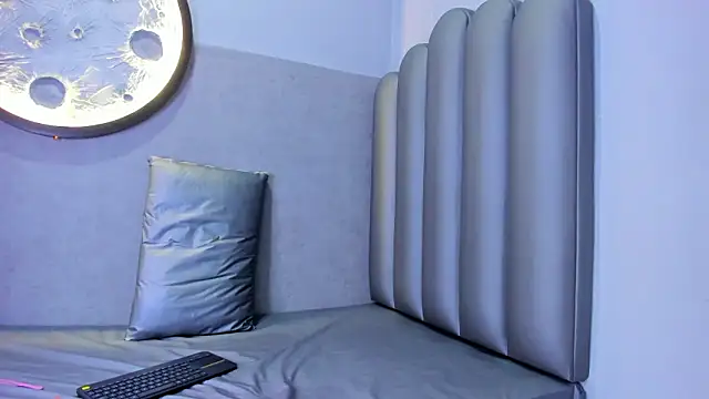 Luna__02's cam snapshot