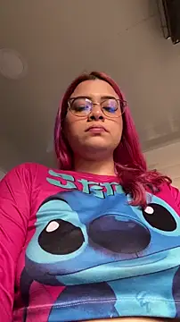 Sophia_cyrus11 live sex cam