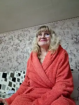 gentleblonde's cam snapshot