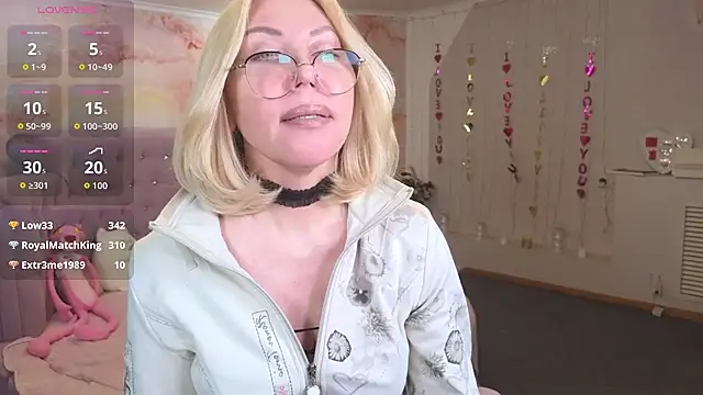 Wendy_Waves's cam snapshot