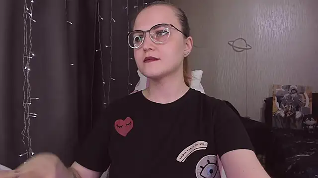 MissBrightShine's cam snapshot