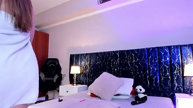 katte_landerr's cam snapshot