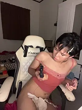 Plaxtique live sex cam