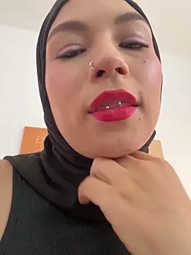 aisha_vs live sex cam
