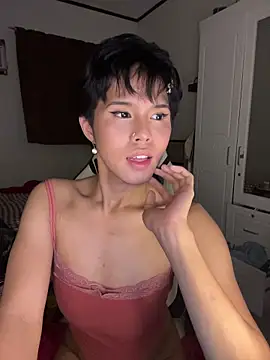 Plaxtique live sex cam