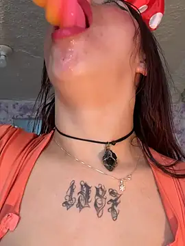 Kitty_Melodi live sex cam