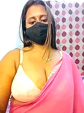 LoveLy-Soneya live sex cam