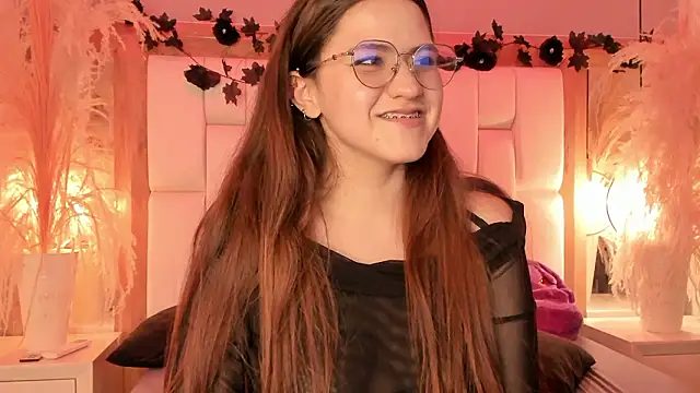 Daphne_And_Roger live sex cam