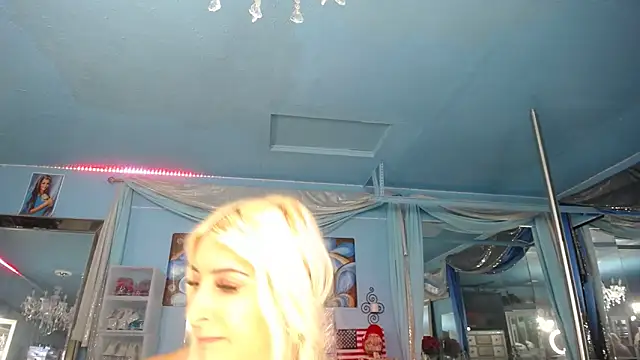 ADRIANNA_FOX live sex cam