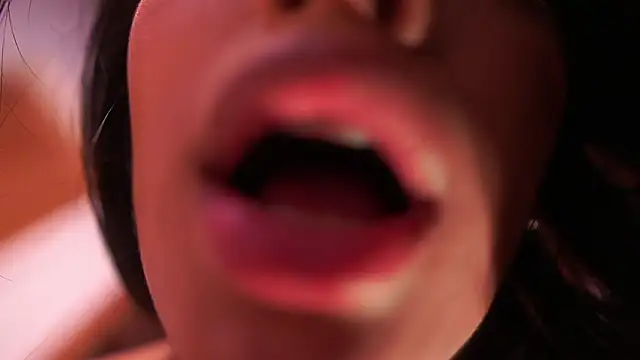 IzzyWild live sex cam