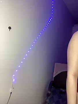 WIKESSTAR live sex cam