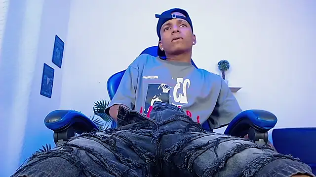 ostinn18's cam snapshot