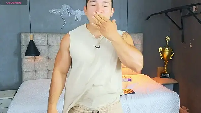 Horny_nick18 live sex cam