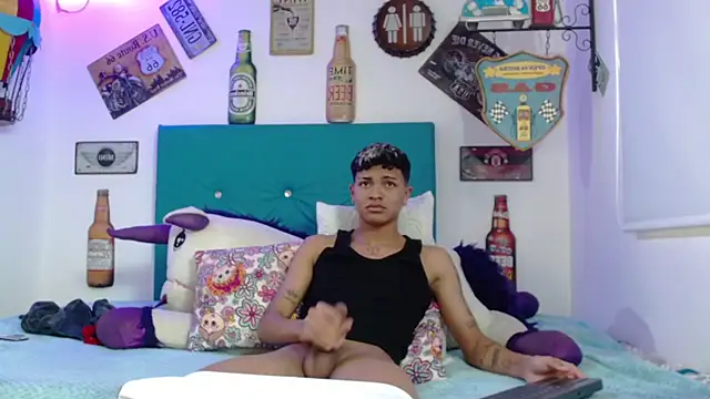 ian_boys_sexy's cam snapshot