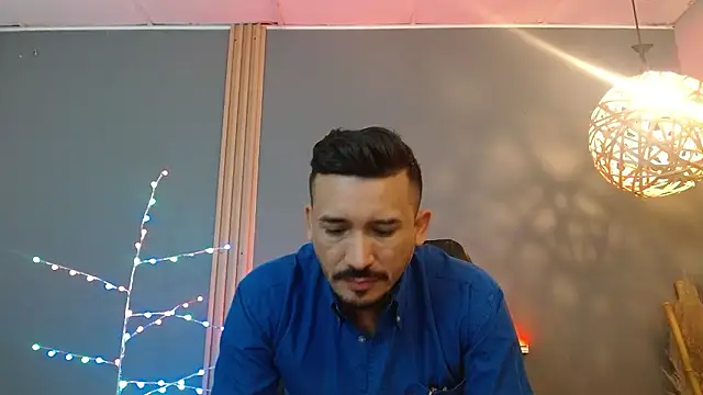 Reiko_85_'s cam snapshot