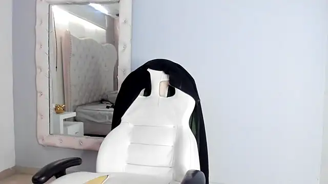 Lucii_fer_'s cam snapshot