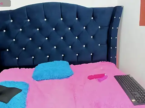 megan_cherry_hh's cam snapshot