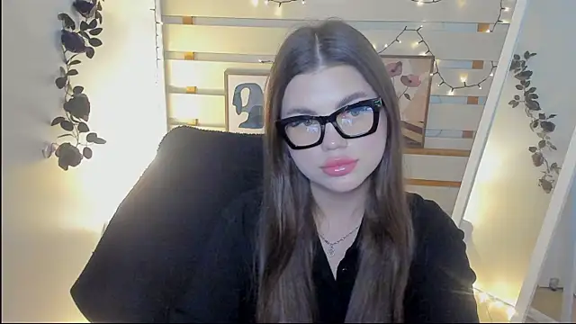 Violetta_Brilliant's cam snapshot