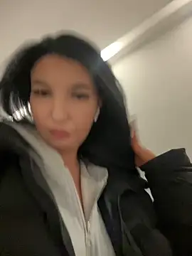 Tisha_Busty live sex cam