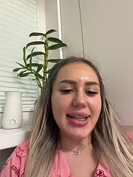 alisa_w's cam snapshot