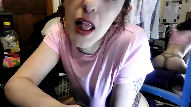 SultryEroticSlut's cam snapshot