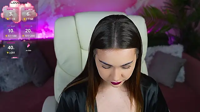 OliviaMoore_'s cam snapshot