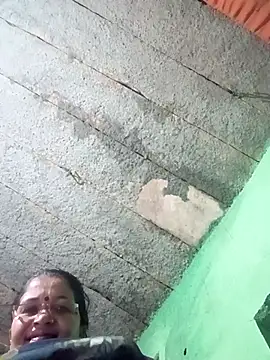 Manavi_x live sex cam