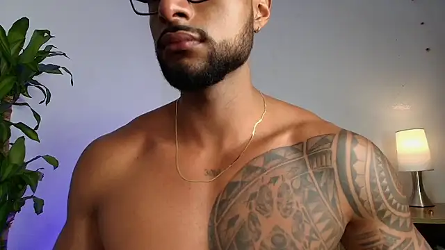 LiamGarcia1 live sex cam