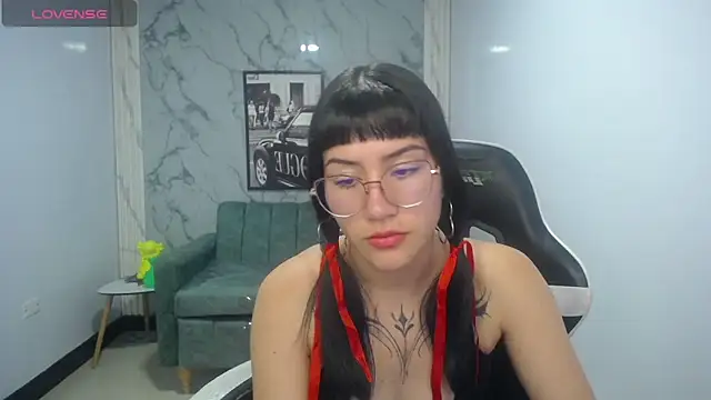 luciana_ch_2's cam snapshot