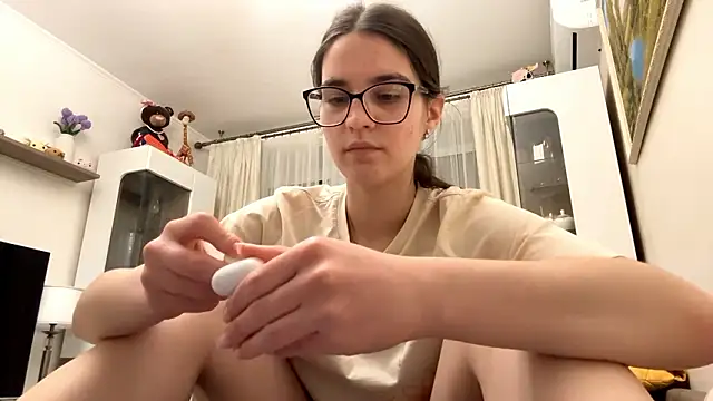 Irniki_here live sex cam