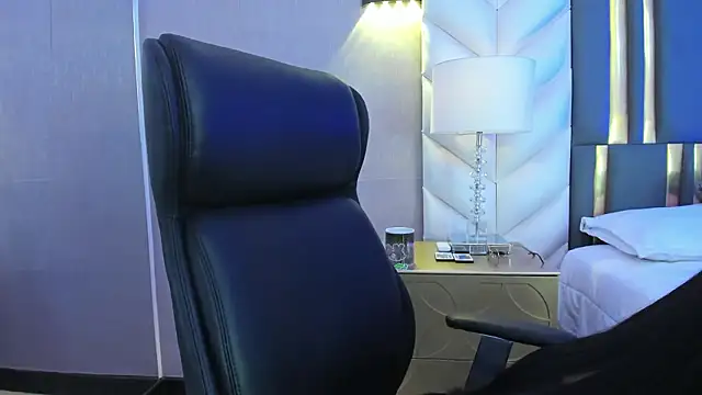 ChloeHarper_ live sex cam