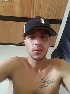 Santi2323xxX's cam snapshot