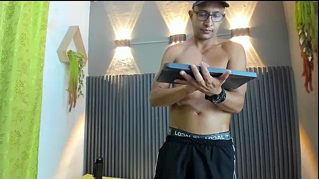 LARRY_VITO live sex cam