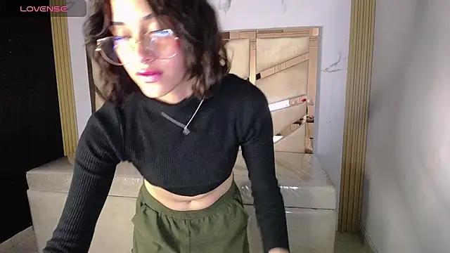 Skaller_james_a's cam snapshot