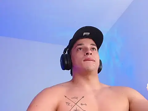 adam_keith's cam snapshot