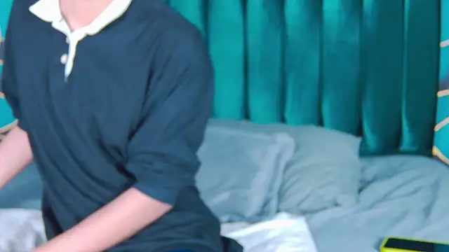 Liam_Sinclair's cam snapshot