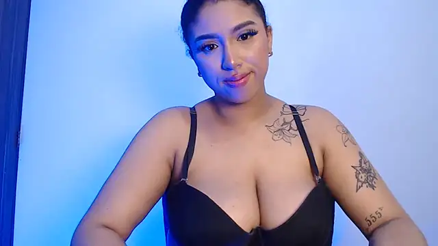 barbara_falcons's cam snapshot