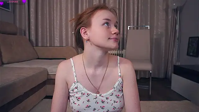 KarlynGow live sex cam