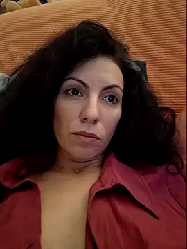 Emmatoo live sex cam