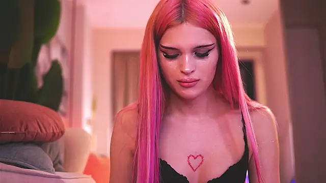 KatiaFinesse live sex cam