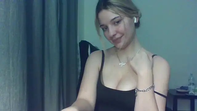 EvelineMagnetic's cam snapshot