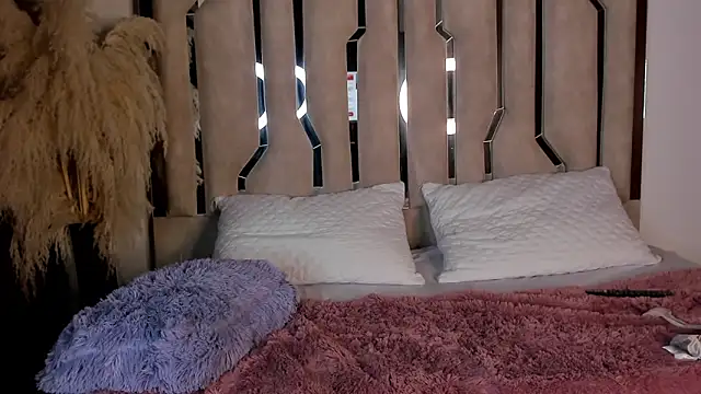 Olivia__Milf's cam snapshot