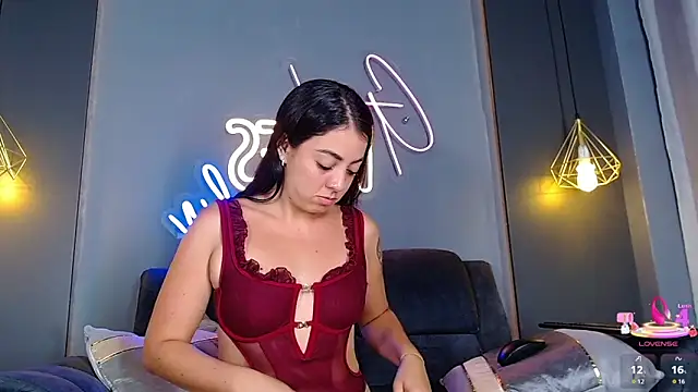 CORAL_FOX's cam snapshot