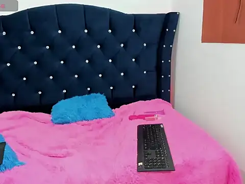 megan_cherry_hh's cam snapshot