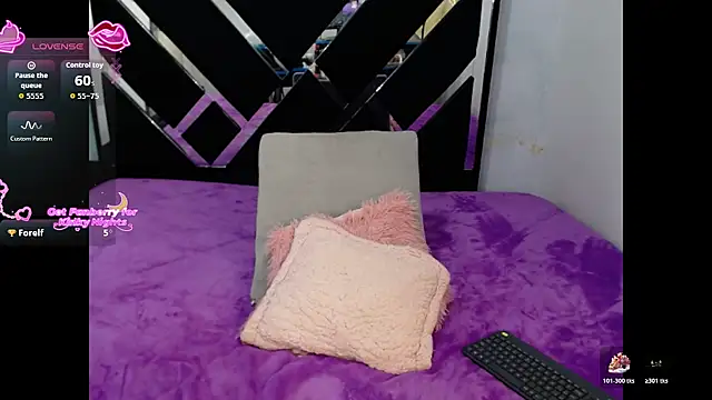 Revelgirl19's cam snapshot