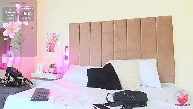 LANA_LARSEN's cam snapshot