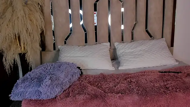 Olivia__Milf's cam snapshot