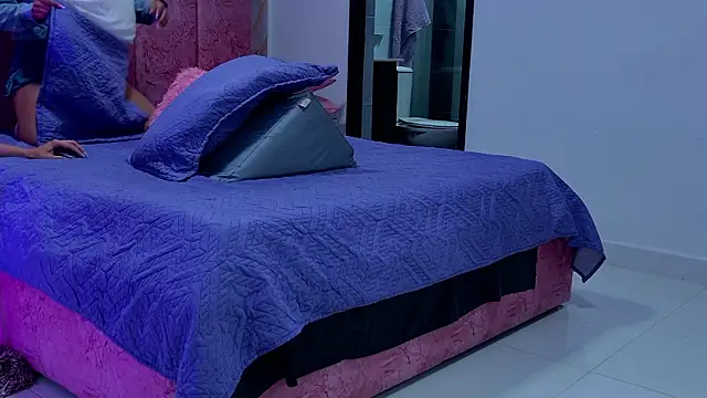 kendal_rossi's cam snapshot